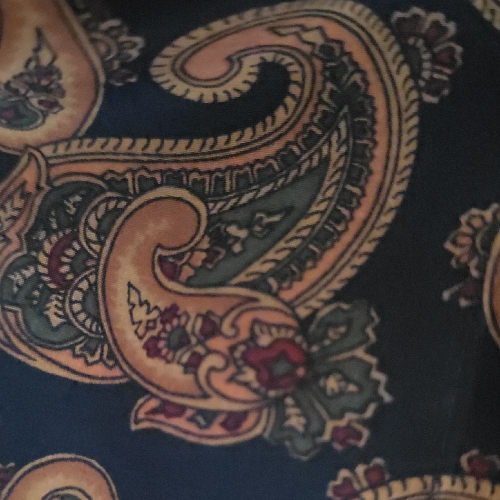 VTG Ellen Tracy Navy/Black and Gold Paisley Blouse Size 8 - Picture 8 of 13